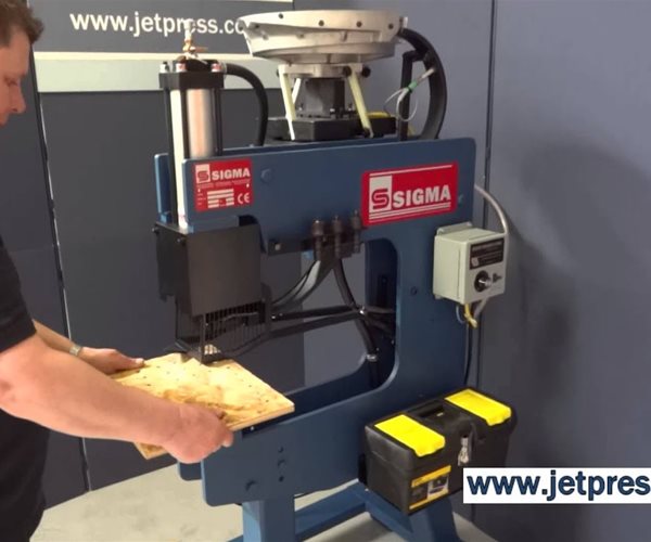Stand-Nietmaschinen für Einschlagmuttern - Sigma slide 2